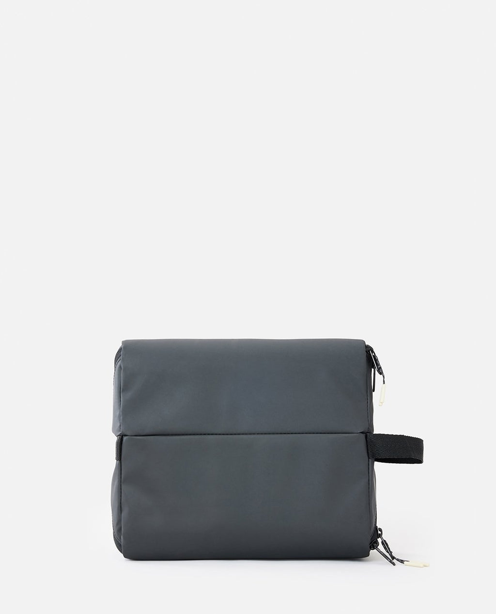 WEEKEND TRAVEL COSMETIC CASE