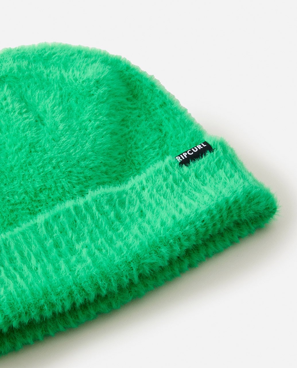 FUZZY SHALLOW BEANIE